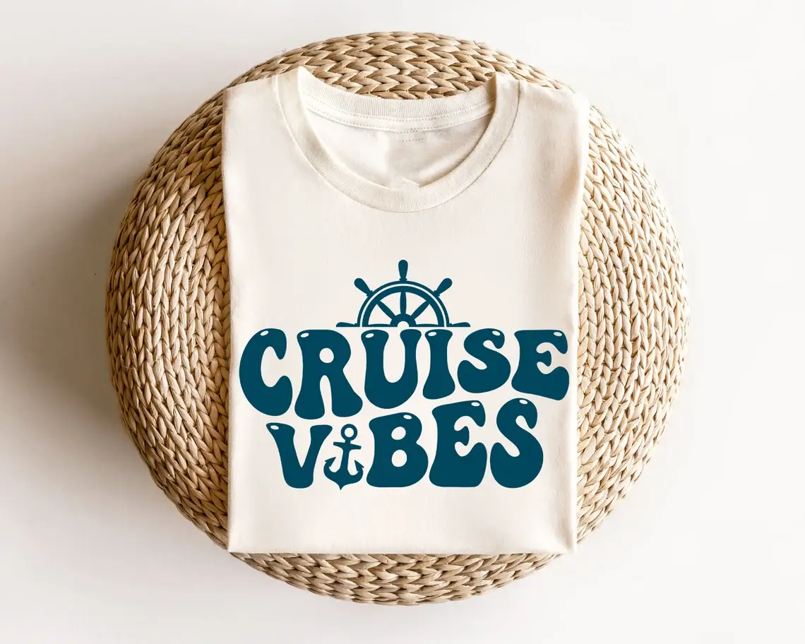 Stylized "Cruise Vibes" Print T-Shirt for Summer Travel